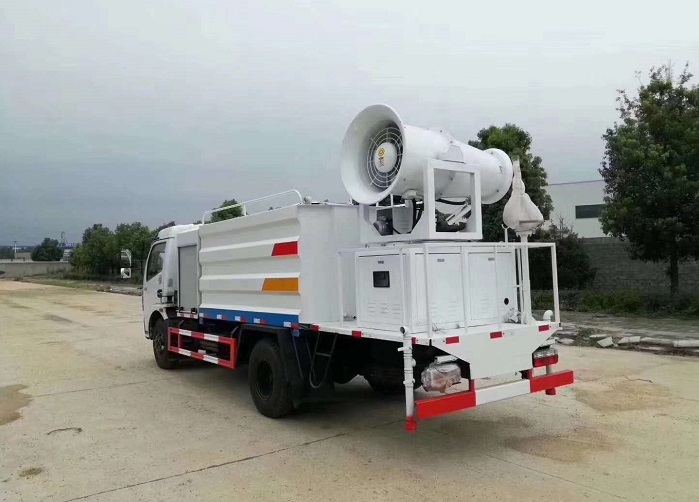 東風(fēng)大多利卡D7多功能抑塵車 東風(fēng)大多利卡D7多功能抑塵車圖片