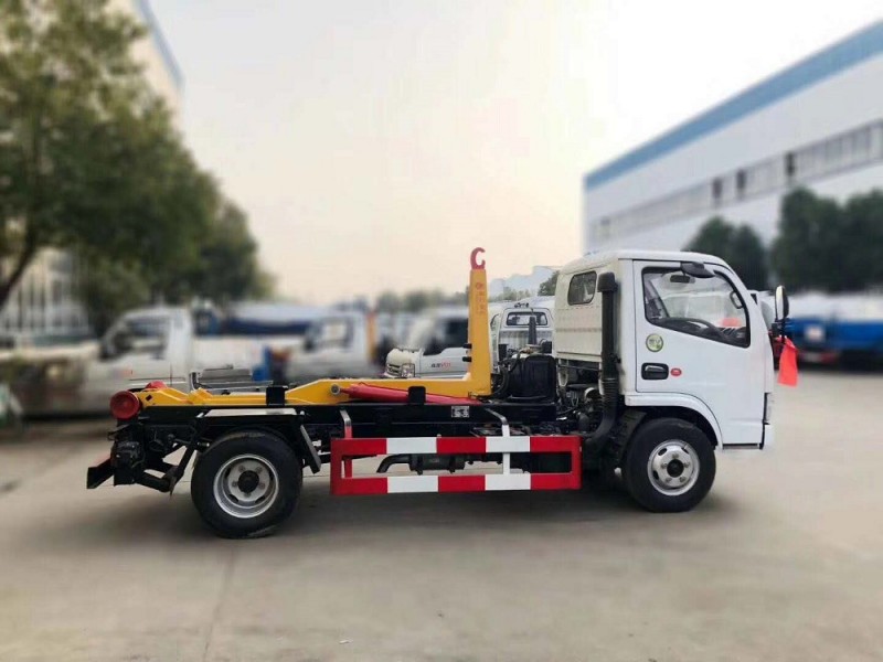 東風多利卡5方勾臂垃圾車