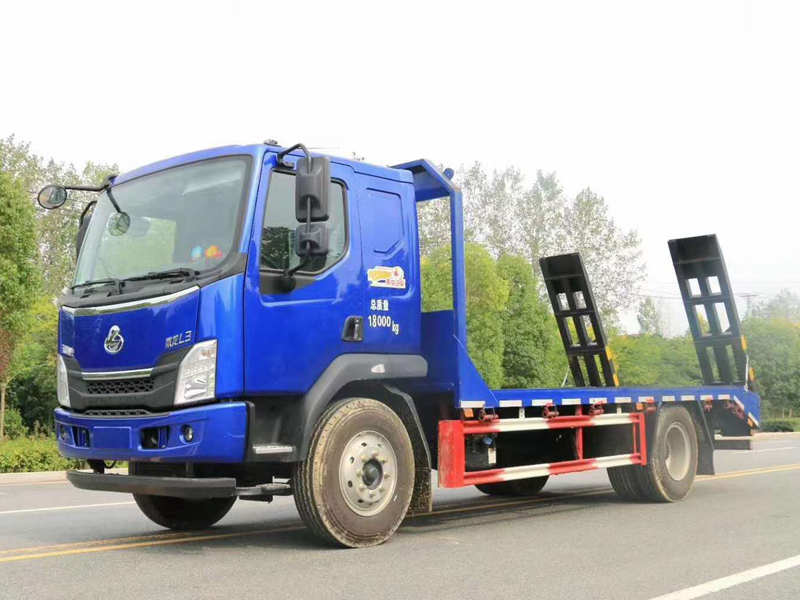 柳汽單橋平板運(yùn)輸車(國(guó)六)